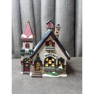 Heartland Valley O Well Lighted Village Curiosity Shop Christmas Porcelain